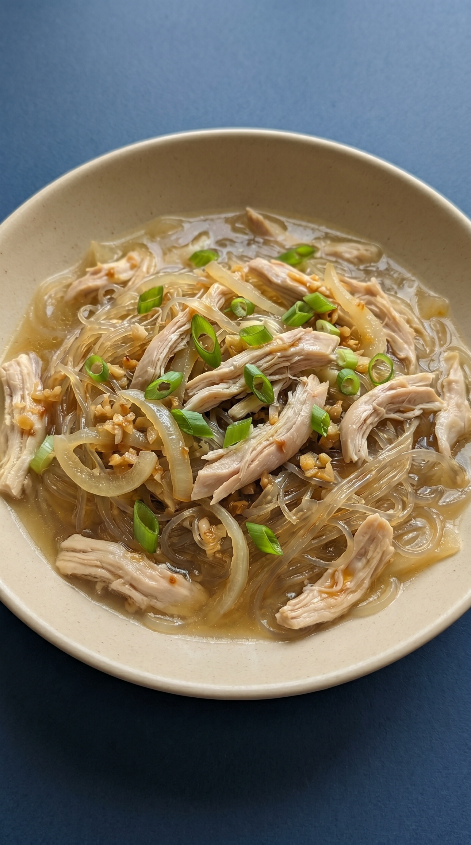 Poulet Poché Entier au Long Rice Classique