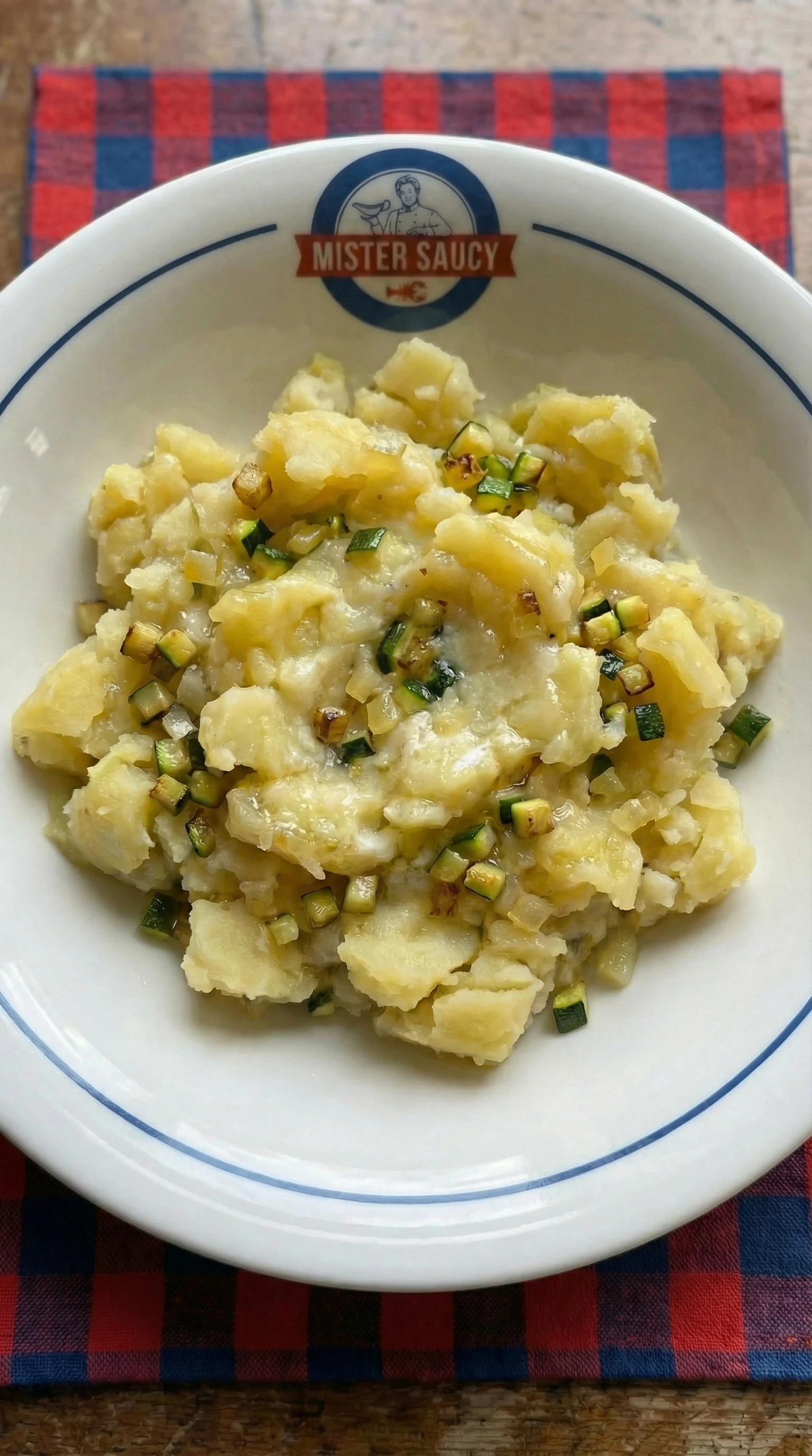 Écrasé de pommes de terre grumeleux aux courgettes en brunoise et citron confit