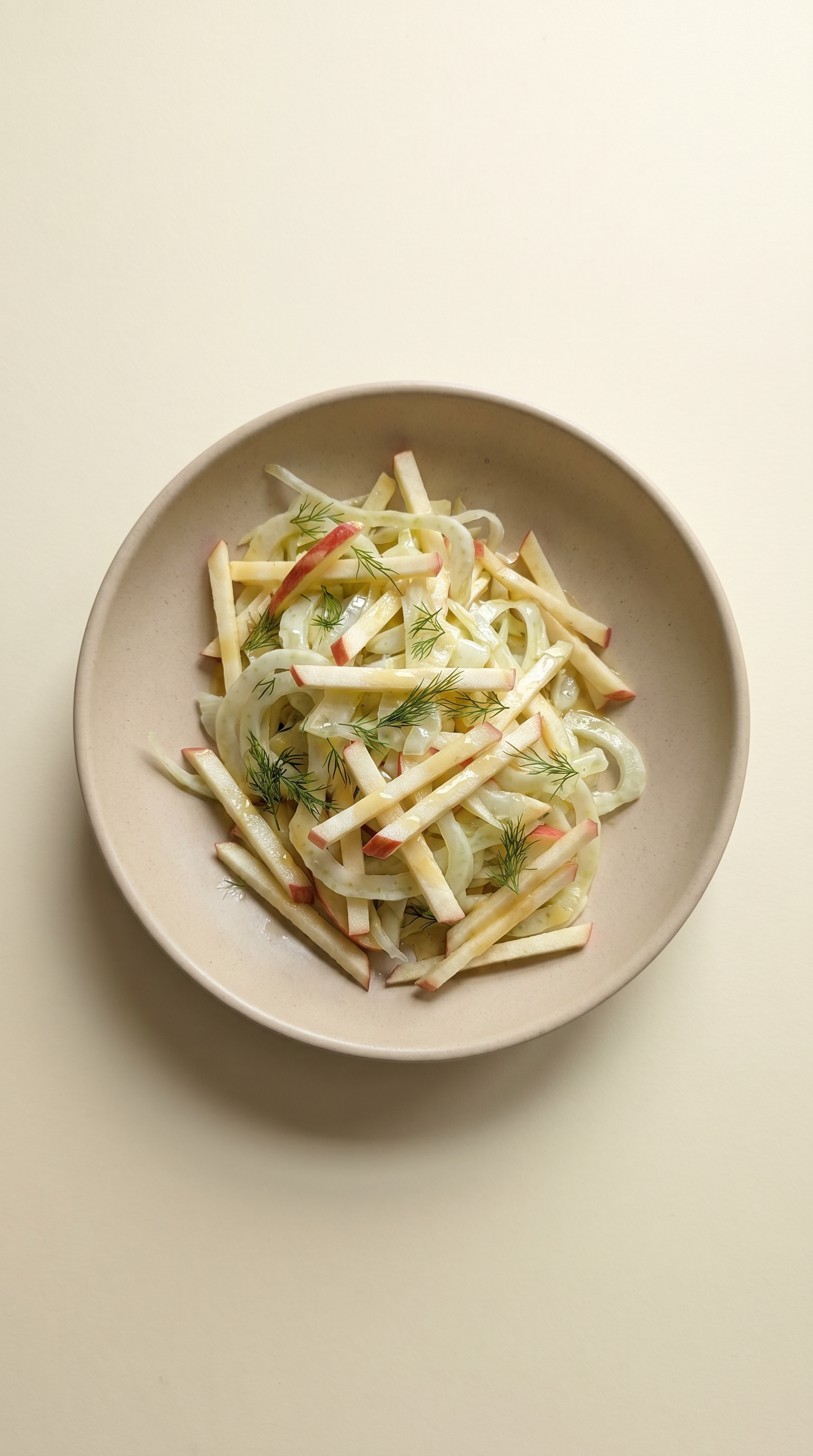 Salade de pommes et fenouil à l'aneth frais et vinaigrette triple agrumes